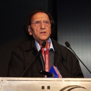 <span class="hide-first-letter">A</span>Waseem Barelvi Saheb